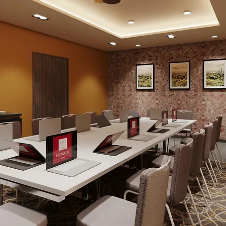 Hotel Leonardo Frankfurt 4*