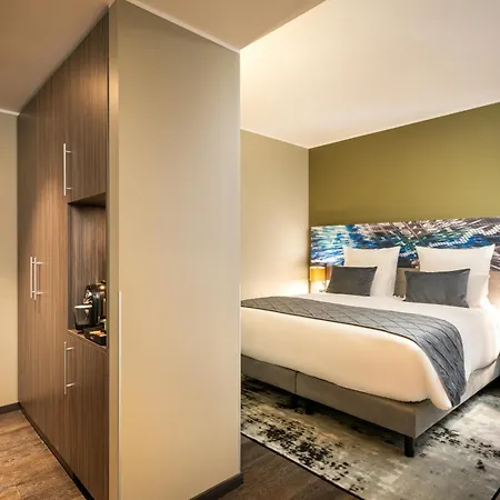 Leonardo Frankfurt Hotel 4*