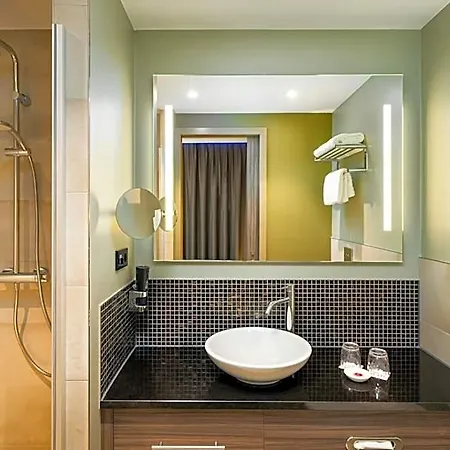 Leonardo Frankfurt 4*