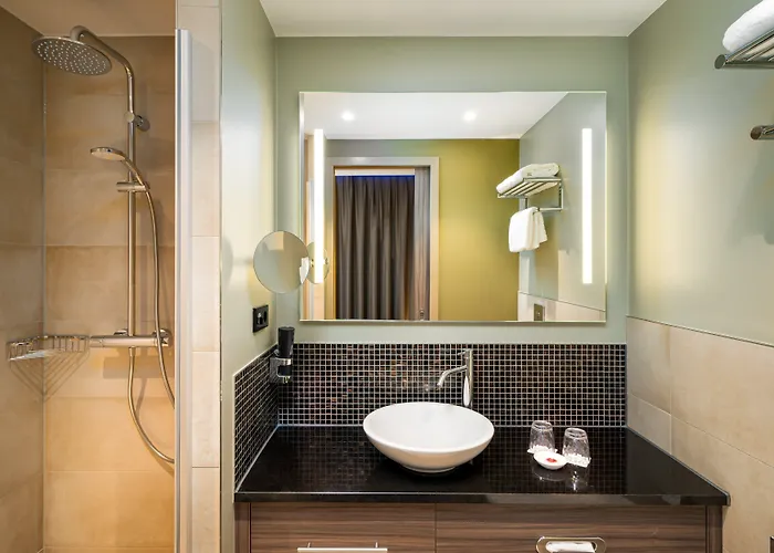 Leonardo Frankfurt 4*